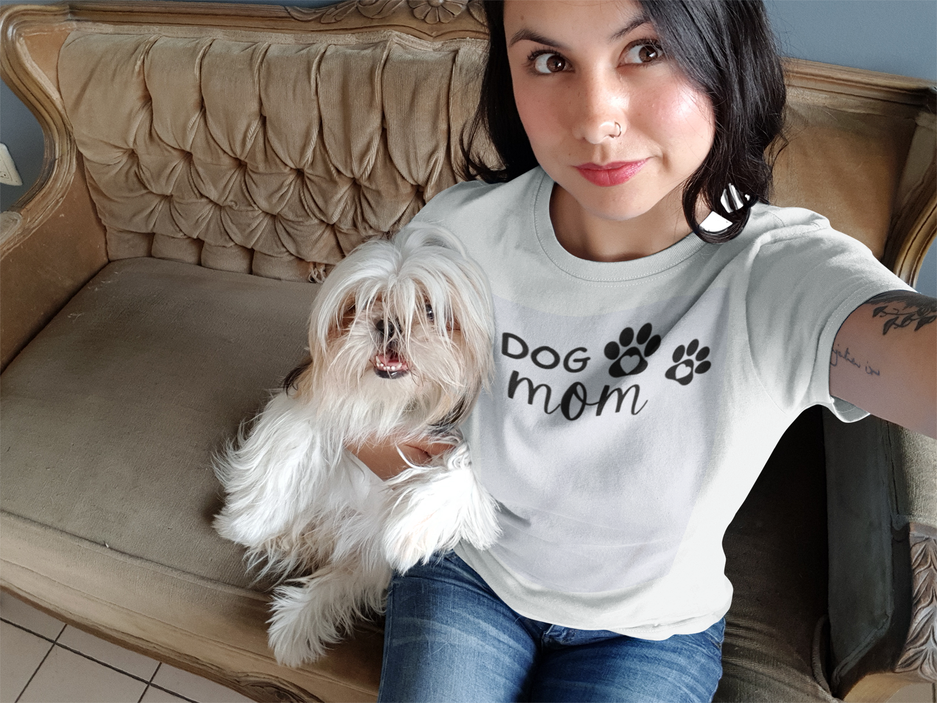 Unisex Dog mom T-Shirt